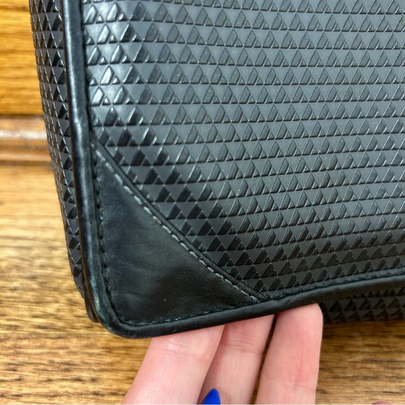 Vintage Liz Claiborne | 80’s Leather Navy Shoulder Bag - Picture 16 of 16